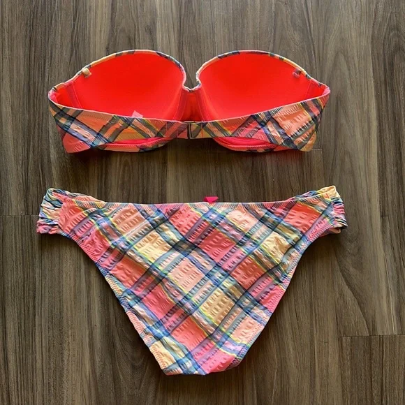 Bikini Swimsuit - Picture 2 of 7